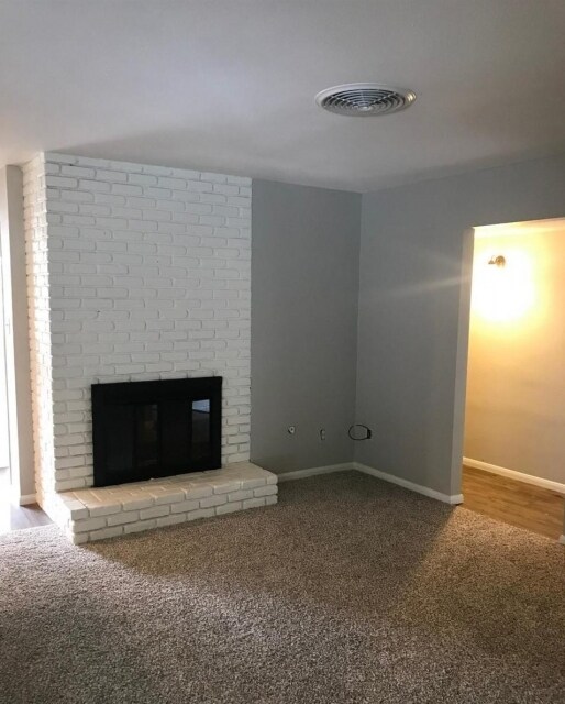 Foto del edificio - 1939 Meadowwood Ct