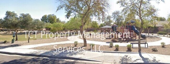 Foto del edificio - 4 Bedrooms,2 Bathrooms & 2 Car Garage in T...