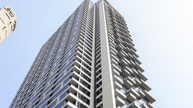 Building Photo - 235 W Van Buren St