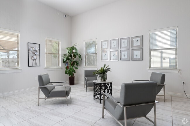 Clubhouse - Nevarez Palms