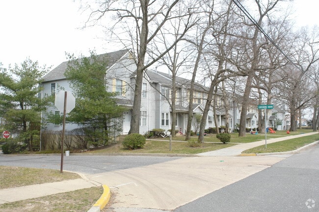 Building Photo - 1-40 Louisburg Sq