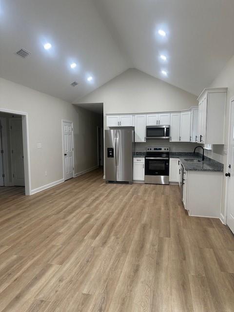 Foto del edificio - 450 Williams St