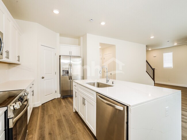 Building Photo - 6495 Enlightenment Dr