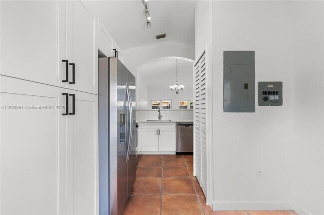 Foto del edificio - 16334 SW 103rd St