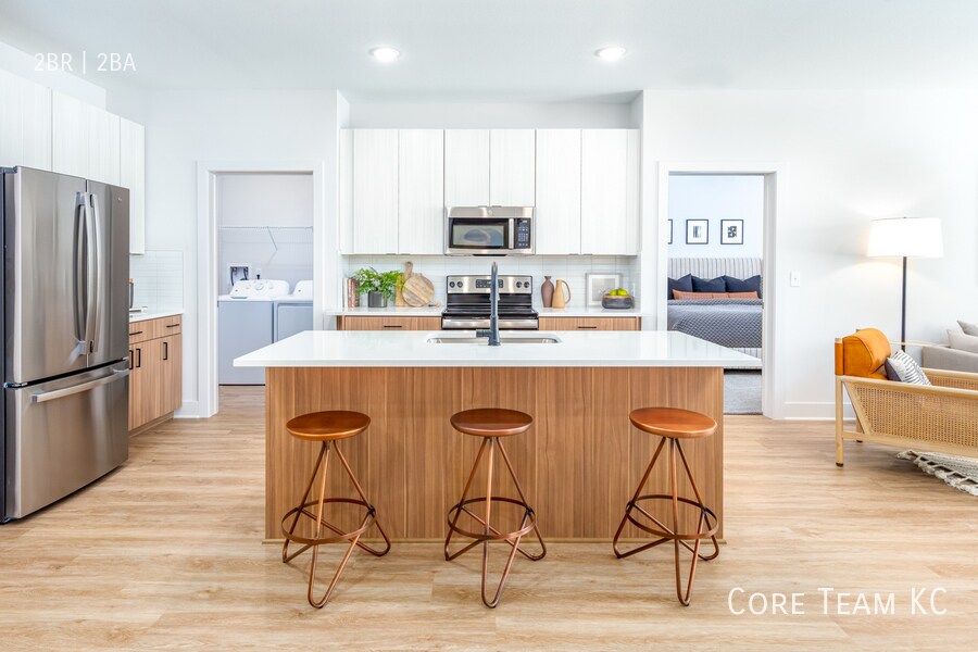 Foto principal - 7327 Quivira Rd