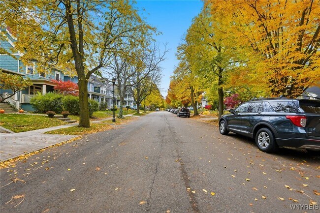 Foto del edificio - 830 Potomac Ave