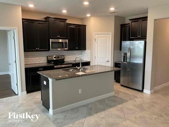 Building Photo - 9660 Ivory Dr