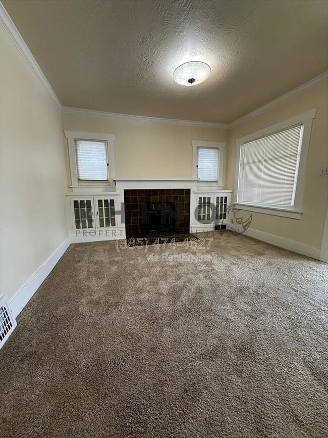 Building Photo - 654 E Redondo Ave