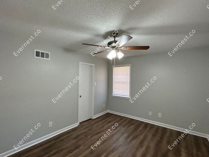 Foto principal - 6787 Pleasant Hill Rd