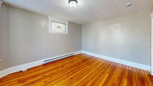 Foto del edificio - 23 Endicott Ave