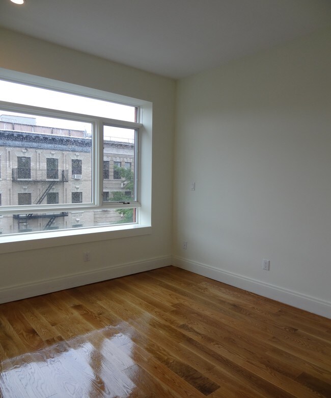 Building Photo - 259 Albany