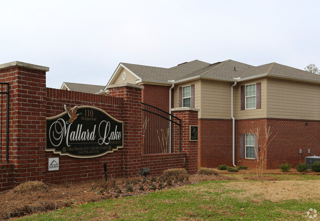 Building Photo - Mallard Lake Apartments