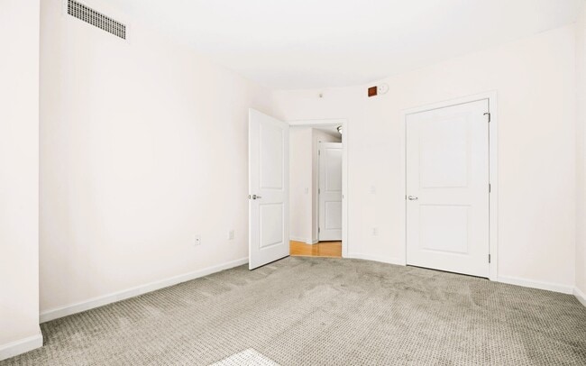 Bedroom - 440 L St NW