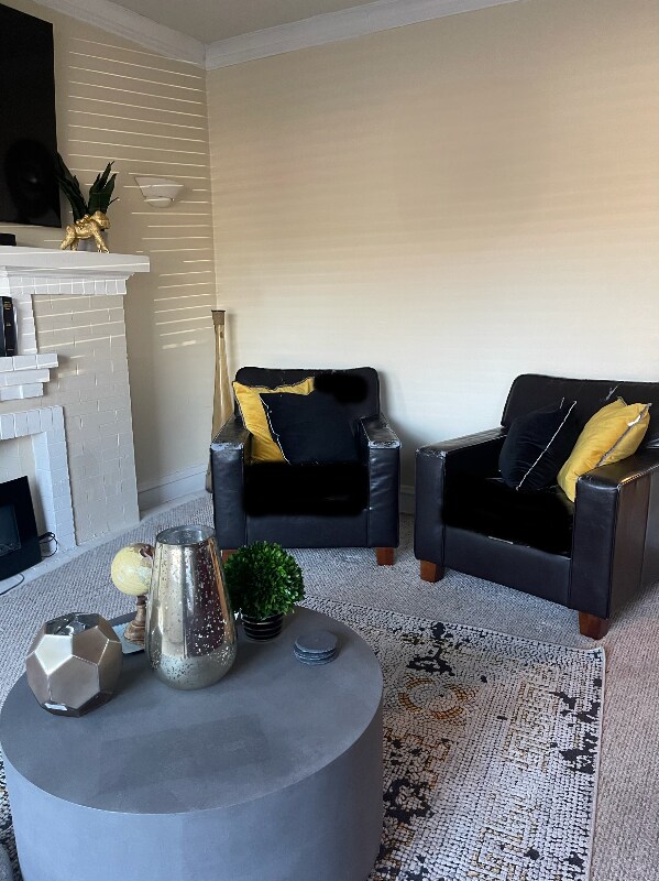 Foto del edificio - 1643 E 83rd St