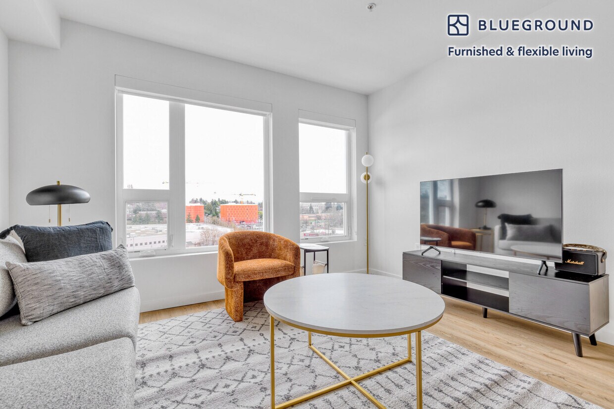 Foto principal - 2715 25th Ave S