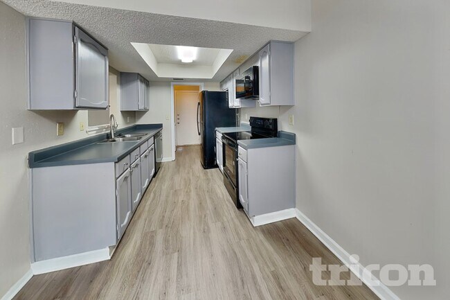 Foto del edificio - 7527 Ledgebrook Dr