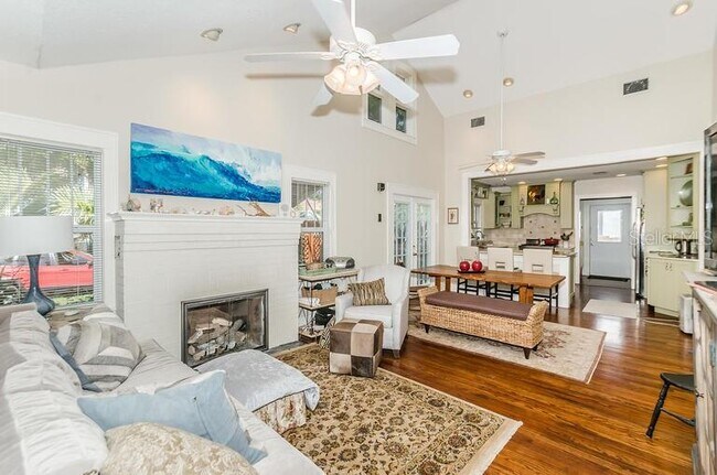 Foto del edificio - 305 15th Ave NE