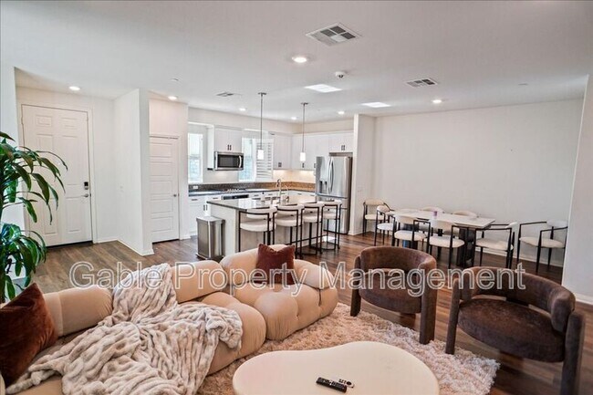 Foto del edificio - 27605 Sawtooth Ln