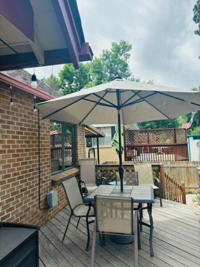 Foto del edificio - Adorable downtown 3bdrm home