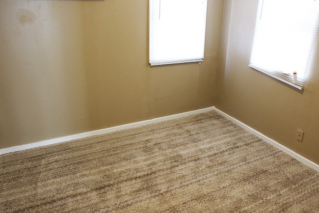 Building Photo - 2 Bedroom 1.5 Bath Rental Home