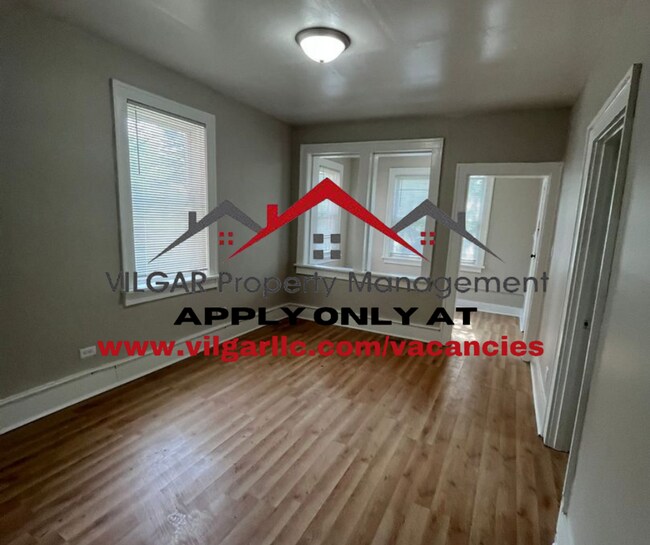 Foto del edificio - 3705 Adams St