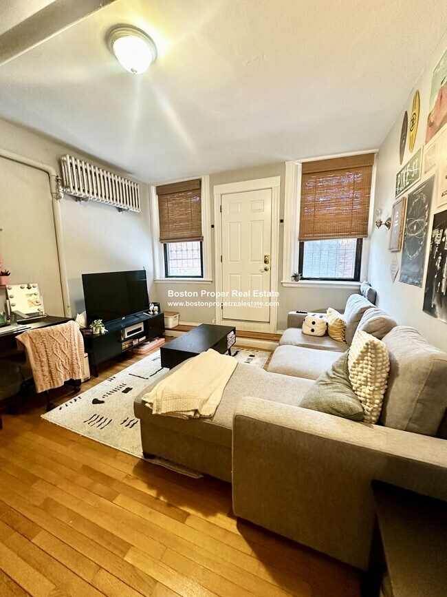 Foto del edificio - 583 Beacon St