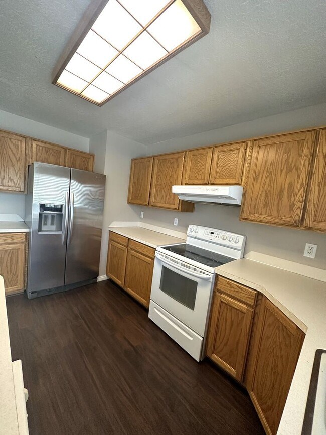 Foto del edificio - 3 Bed 1.75 Bath Home for Rent in Clinton!