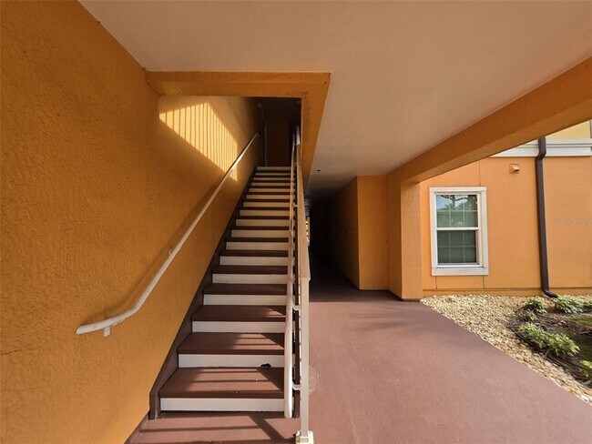 Foto del edificio - 5483 Vineland Rd