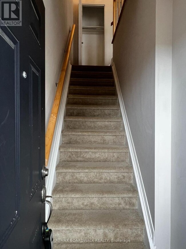 Building Photo - 26 Sternes Private