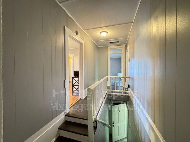 Foto del edificio - 706 Walker Ave