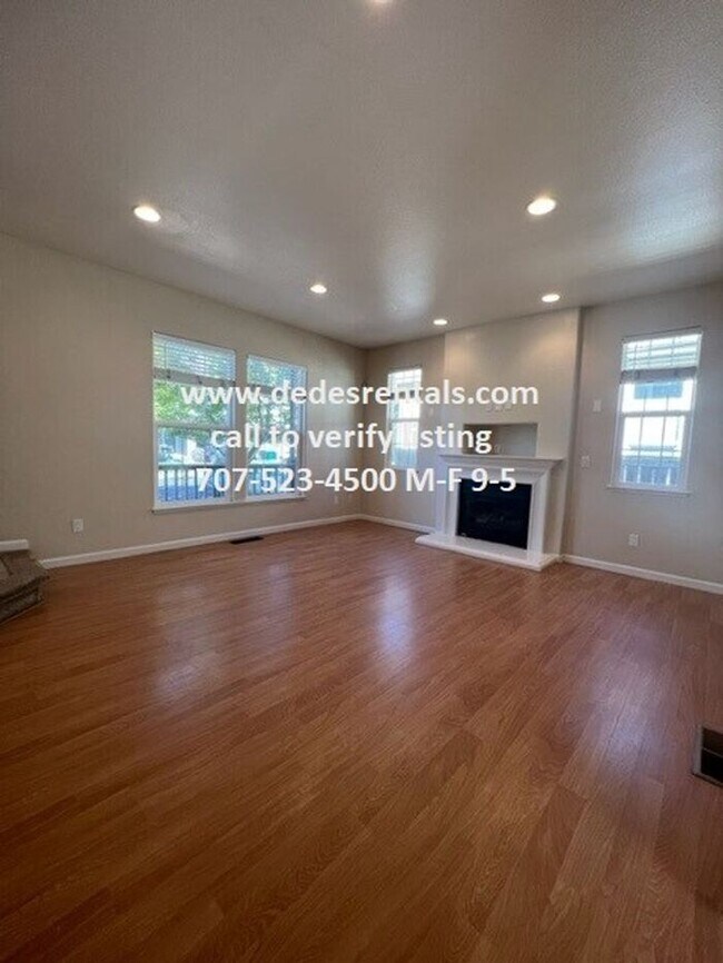 Foto del edificio - 2222 Gold Leaf Ln