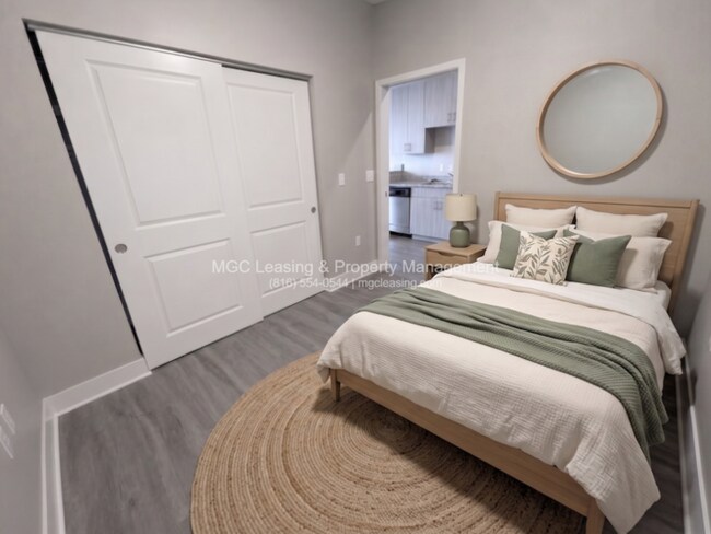 Building Photo - Studio living in style - North of the River in KCMO