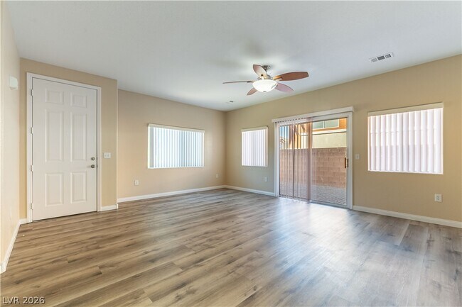 Foto del edificio - 9303 Gilcrease Ave