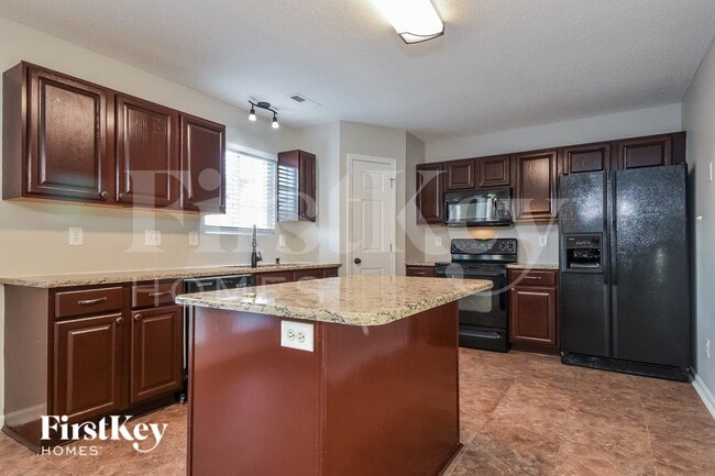 Building Photo - 5004 Emberly Dr