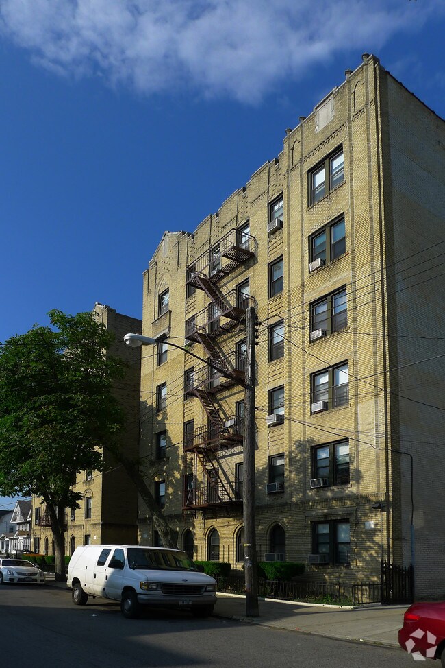 8760 113th St, Richmond Hill, NY 11418 Apartments Richmond Hill, NY