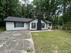 Building Photo - 1443 Daniel Rd