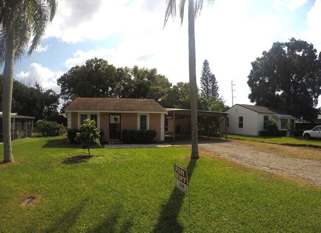 Foto del edificio - 2708 47th Ave N