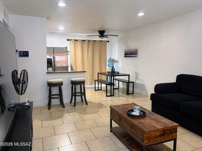 Foto del edificio - 5840 E 36th St