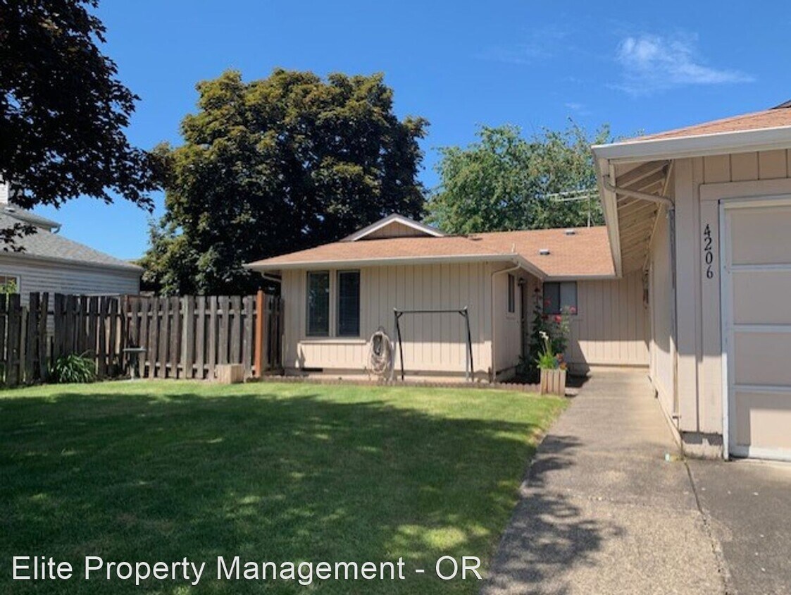 Foto principal - 4204 Evergreen St SE