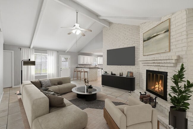 Foto del edificio - 5111 Crystal Bay Dr