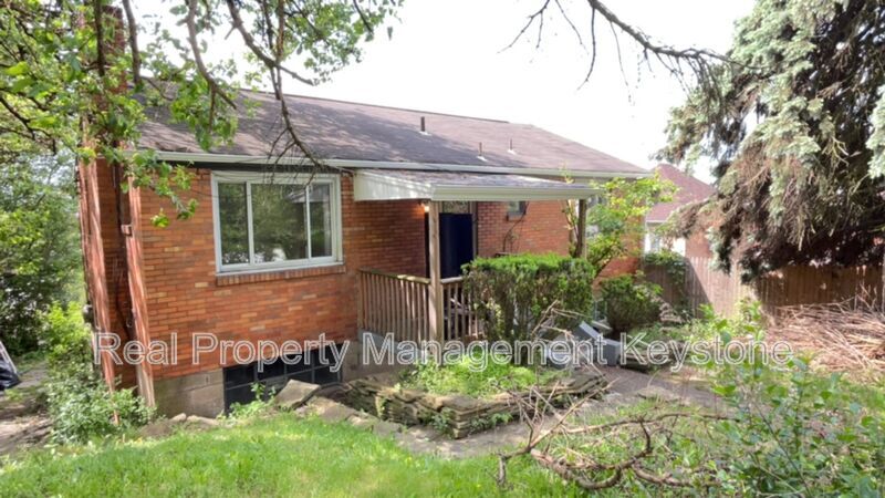 Photo - 2509 Farkas Place