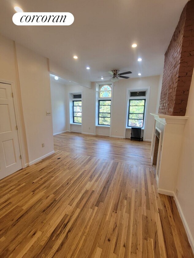 382 Bainbridge Brooklyn, NY 11233