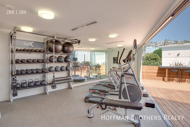 Building Photo - 1030 N Kings Road West Hollywood, CA 90069