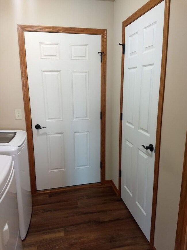 Foto del edificio - 3 bedroom, 2 1/2 bath Townhouse