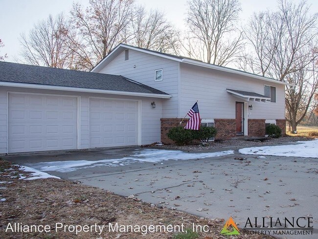 Building Photo - 3010 Tumbleweed Terrace