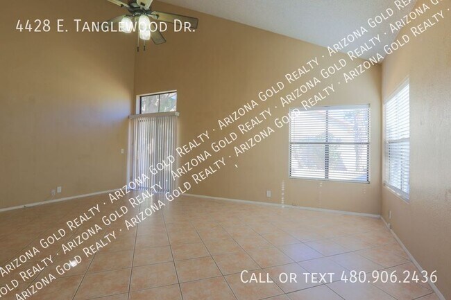 Foto del edificio - 4428 E Tanglewood Dr