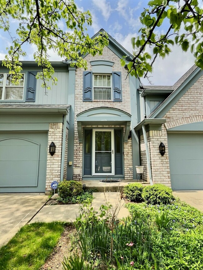 Building Photo - 604 Marseilles Cir