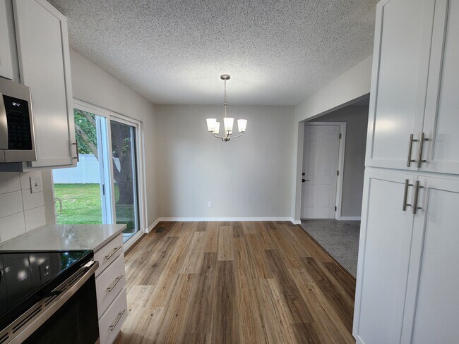 Building Photo - 596 Schrader Farm Dr