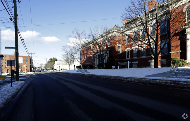 Foto del edificio - Maynard School Apartments