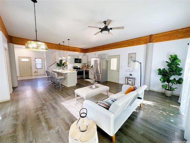 Photo - 2578 Pacific Heights Rd House